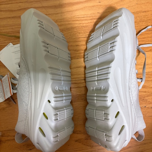 Crocs Echo Surge NWT. - Picture 3 of 3